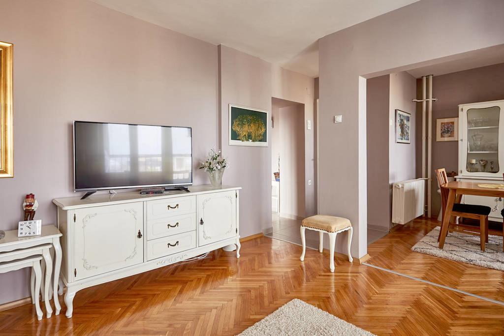 Spacious Modern Apartment In Peaceful Neighborhood Skopje Buitenkant foto